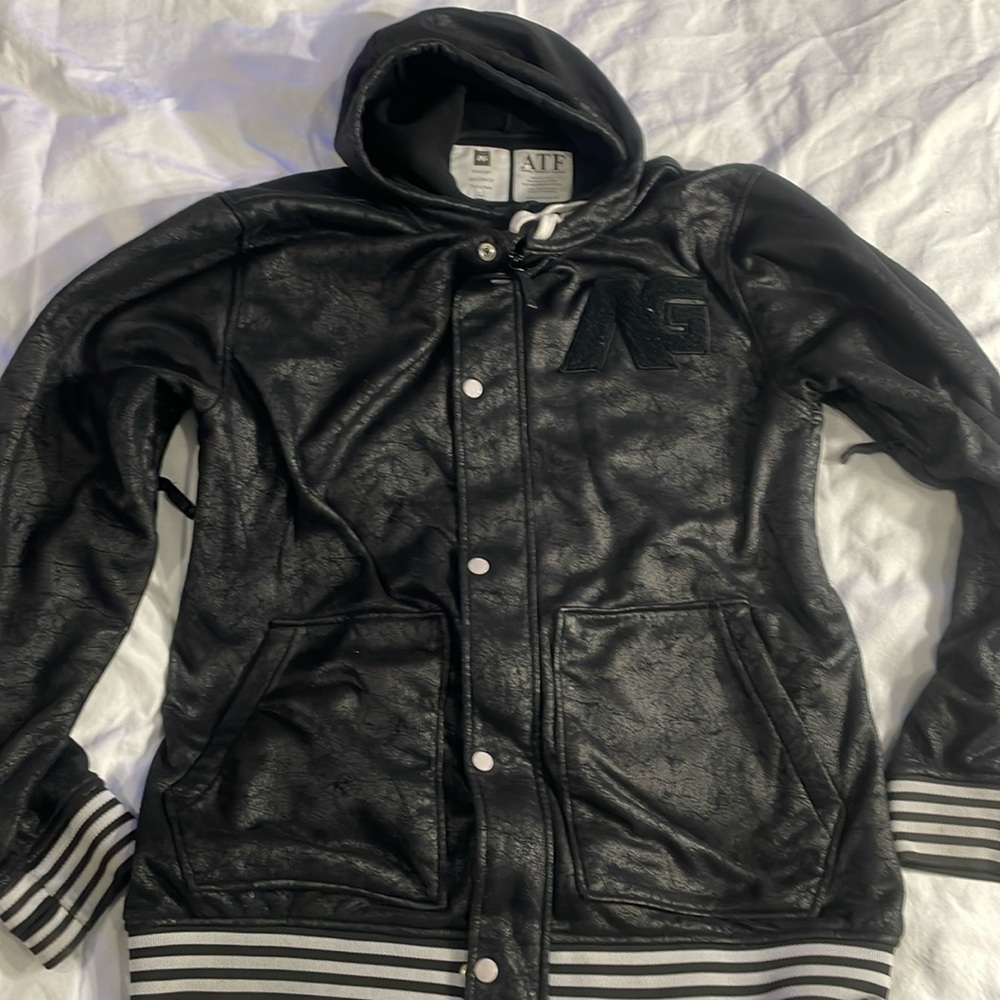 Analog by Burton Men’s “Varsity” Ski/Snowbird Jacket Size Large